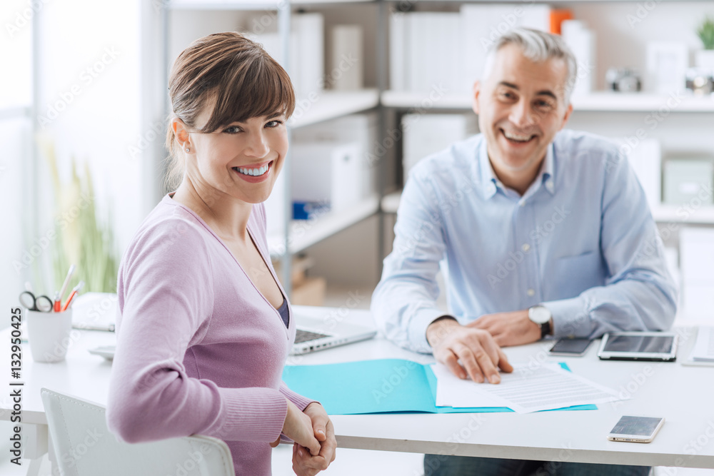 Woman meeting her advisor Woman meeting her advisor