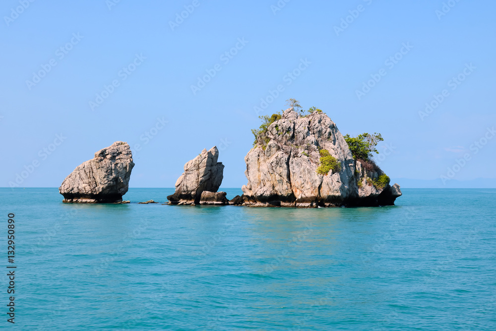 Fototapeta premium The small island in Ang Thong archipelago Thailand. 