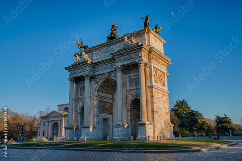 Arch of Peace (Arco della Pace) in Sempione Park, Milan, Italy. 