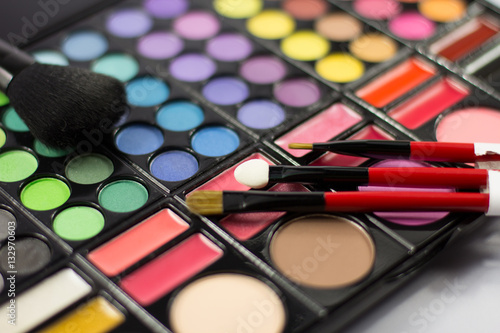 Eyeshadow Palette. Decorative cosmetics. Makeup brushes