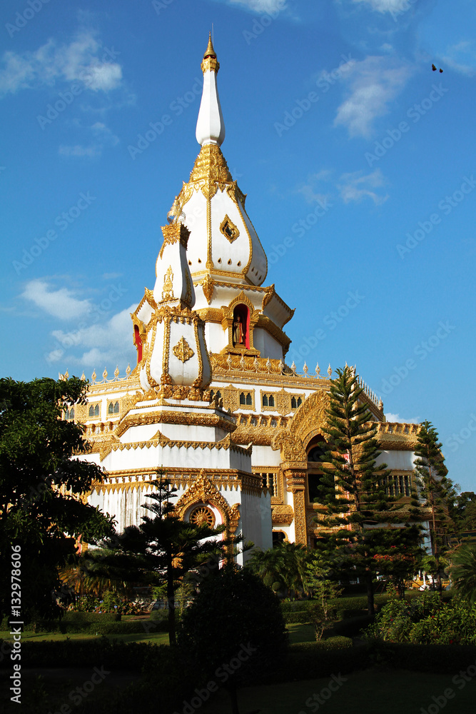 pagoda  Pramahaa Jedi Chimongkon of thailand