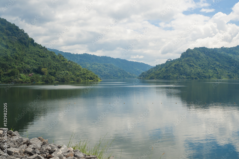 Khun Dan Prakan Chon Dam