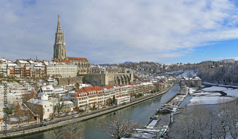 Obraz premium altstadt von bern im winter, schweiz 