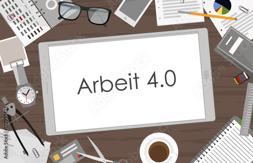 Arbeit 4.0 - Tablet auf Schreibtisch