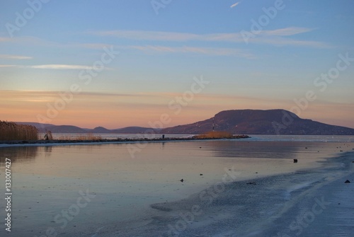 Landscape at Lake Balaton frozen © disrupt