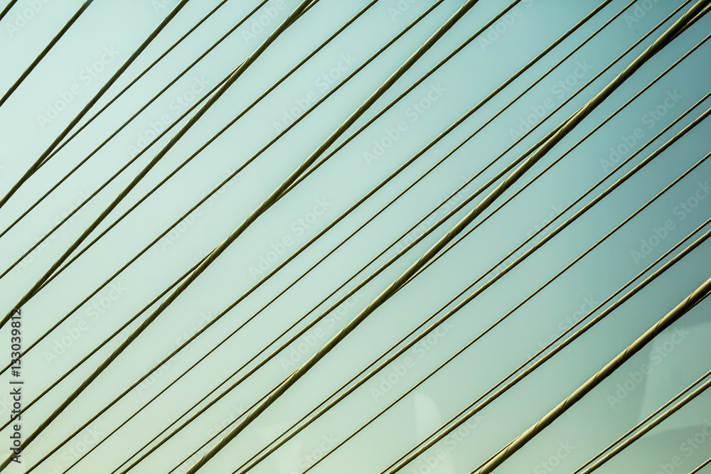 Fototapeta premium Cables con cielo de fondo