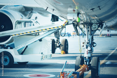 Preflight service, aircraft maintenance in the airport