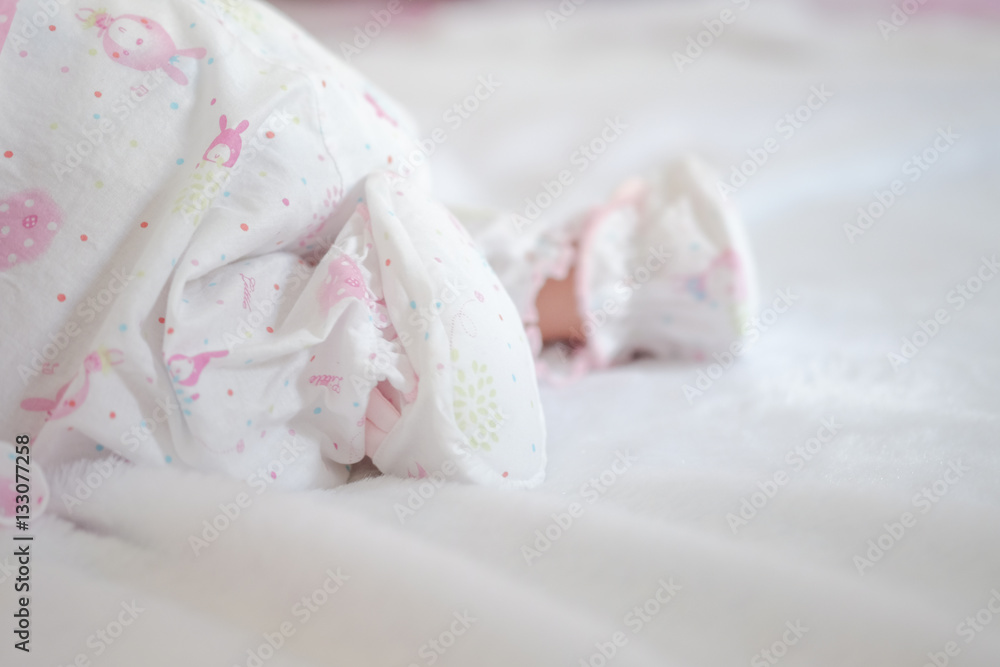 feets of newborn baby feets of newborn baby