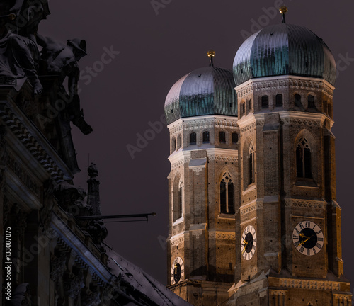 Frauenkirche München Scchnee Nacht