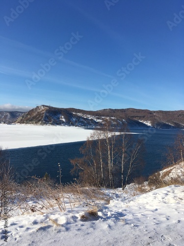 вид на озеро Байкал