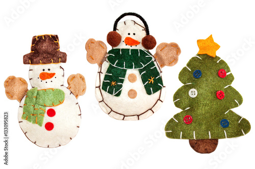 Christmas tree decorations from felt. Snowmen and Christmas tree