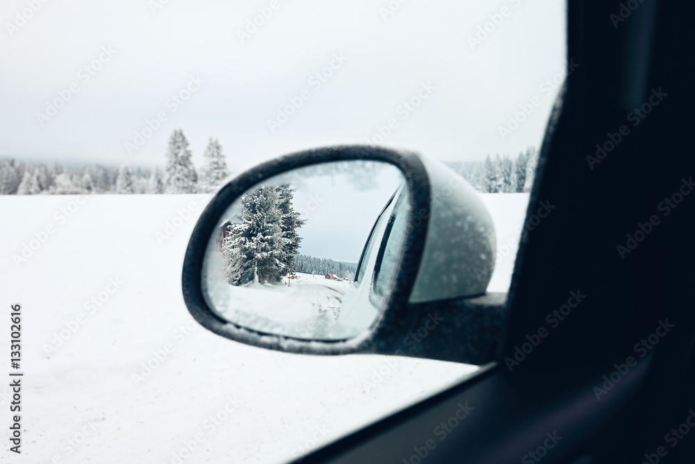 Fototapeta premium Winter on the road