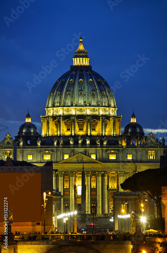 Obraz na płótnie The Papal Basilica of St. Peter in the Vatican city w salonie