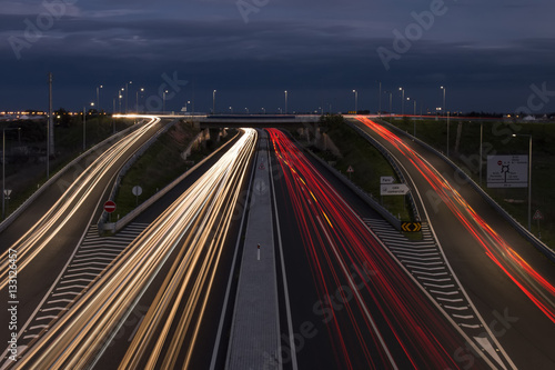 Light trails created by traffic © Mauro Rodrigues