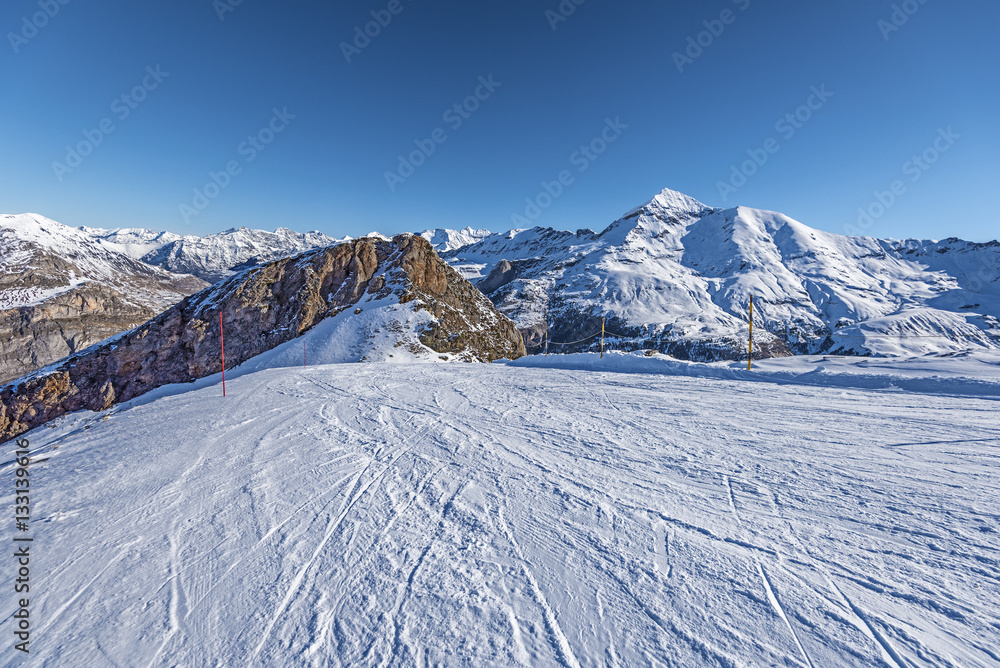 Skiing piste of Gavarnie Gedre ski resort
