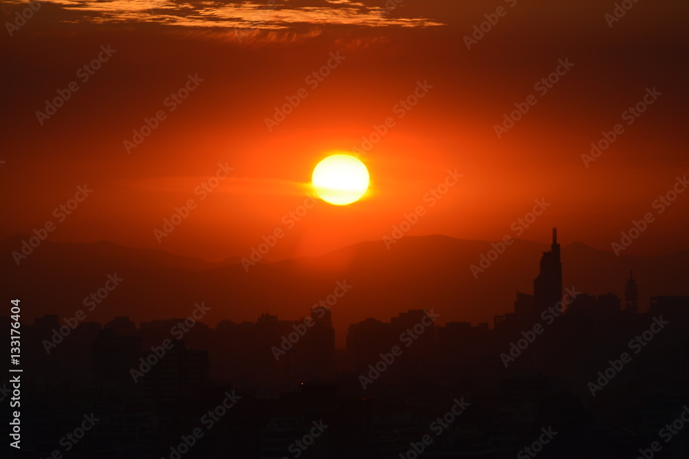 Fototapeta premium Sunset clouds in Santiago Chile