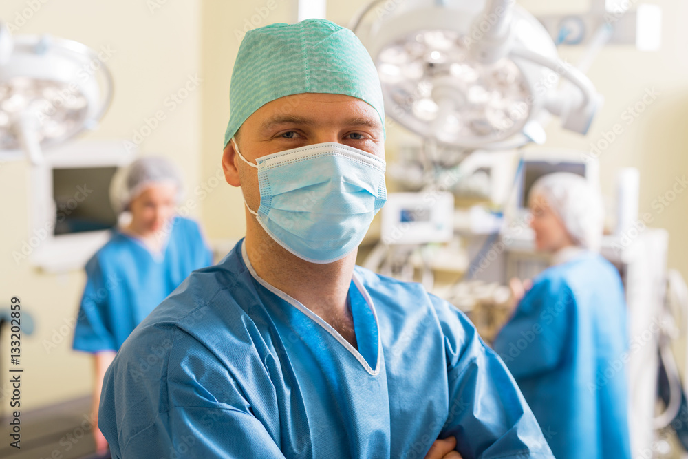 Surgeon in procedure room Surgeon in procedure room