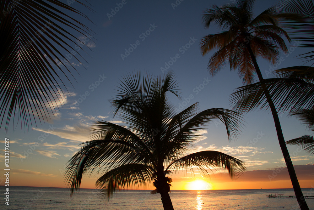 Coucher de soleil sur bayahibe, republique dominicaine