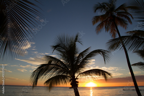 Coucher de soleil sur bayahibe, republique dominicaine photo