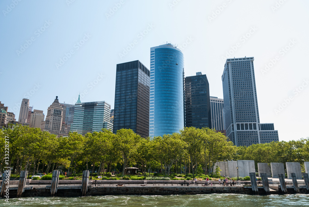 Obraz premium Skyscrapers rising over Battery Park, New York