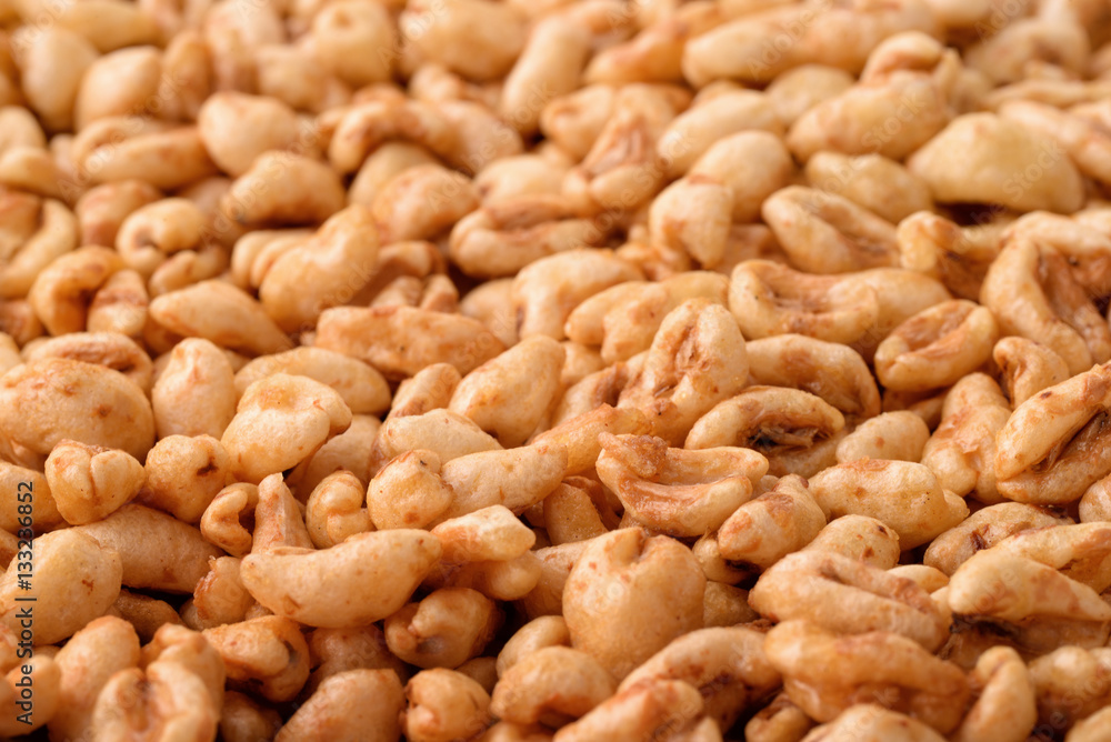 Puffed wheat cereal