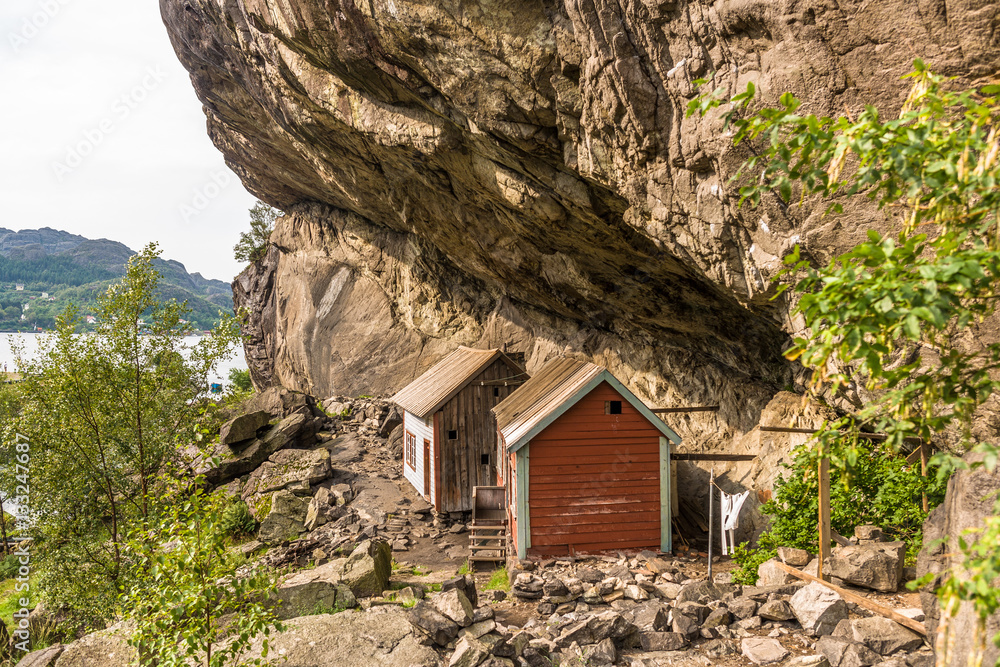 Overhanging cliff, called 'Helleren', near to the village Heller Overhanging cliff, called 'Helleren', near to the village Heller