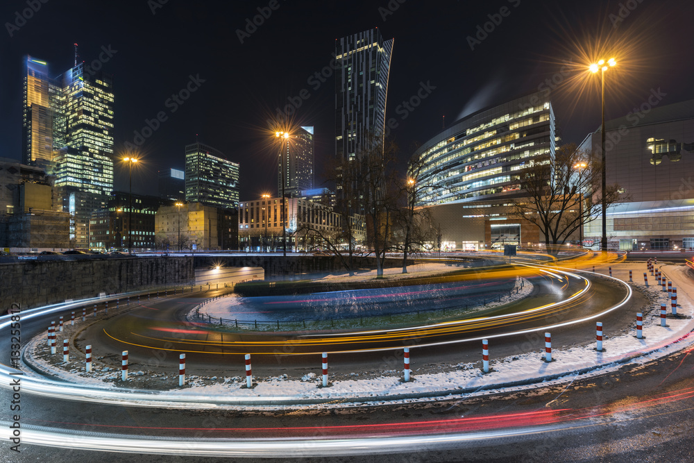 Obraz premium Night view of Warsaw Financial Center
