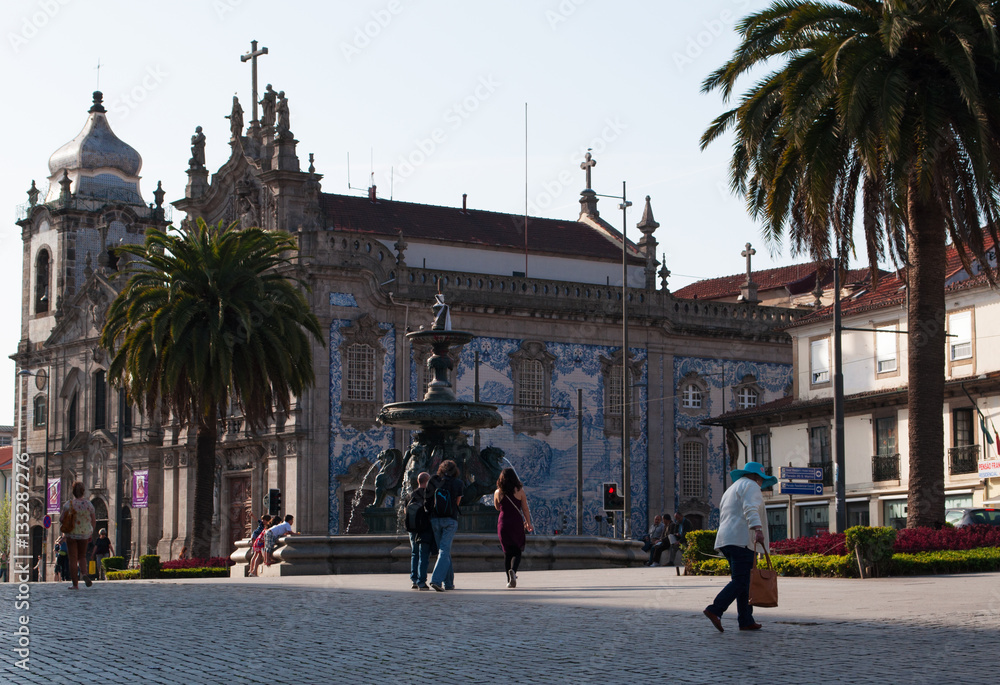 Porto, 27/03/2012: vista della Chiesa del Carmine, costruita nel XVIII secolo e considerata uno straordinario esempio di architettura barocca