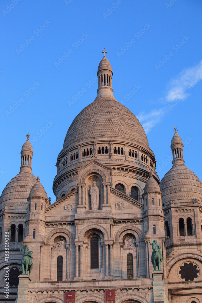 Basilica of the Sacred Heart of Paris (Sacre-Couer), Montmartre, France 
