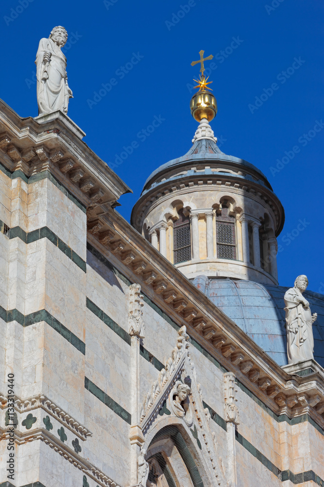 Detail of left side facade, Cathedral of Santa Maria Assunta, Siena, Tuscany, Italy