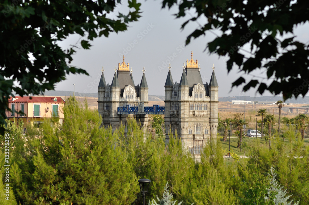 Fototapeta premium Parque Europa, puente de Londres