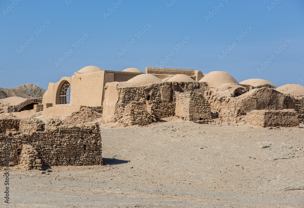 Ruins of ritual buildings next to Zoroastrian Towers of Silence in Yazd city, Iran Ruins of ritual buildings next to Zoroastrian Towers of Silence in Yazd city, Iran