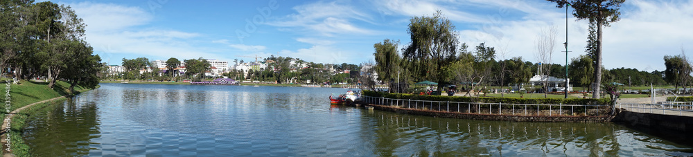 Xuan Huong Lake