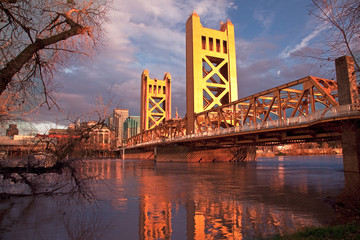 Fotobehang Tower Bridge Skyline Sacramento Californië  © adonis_abril