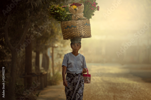 Fotografia, Obraz The Culture burmases