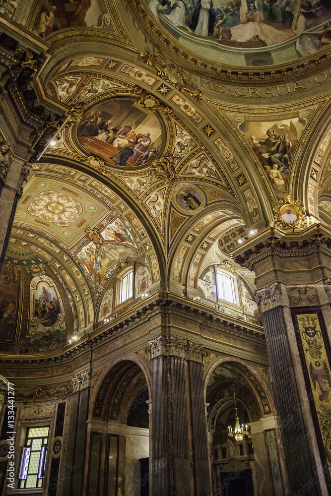 Interieur du sanctuaire de Notre-Dame du Rosaire, Pompéi, Campanie, Italie