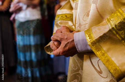 Fotografía Hands of priest