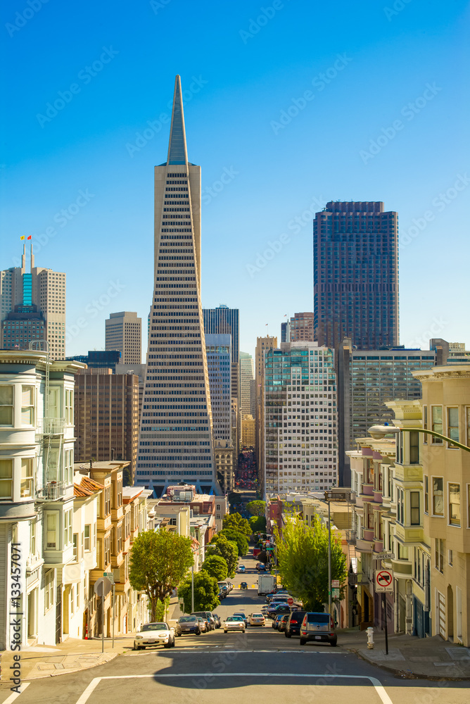 Obraz premium San Francisco cityscape taken from Telegraph Hill showing Montgomery Street