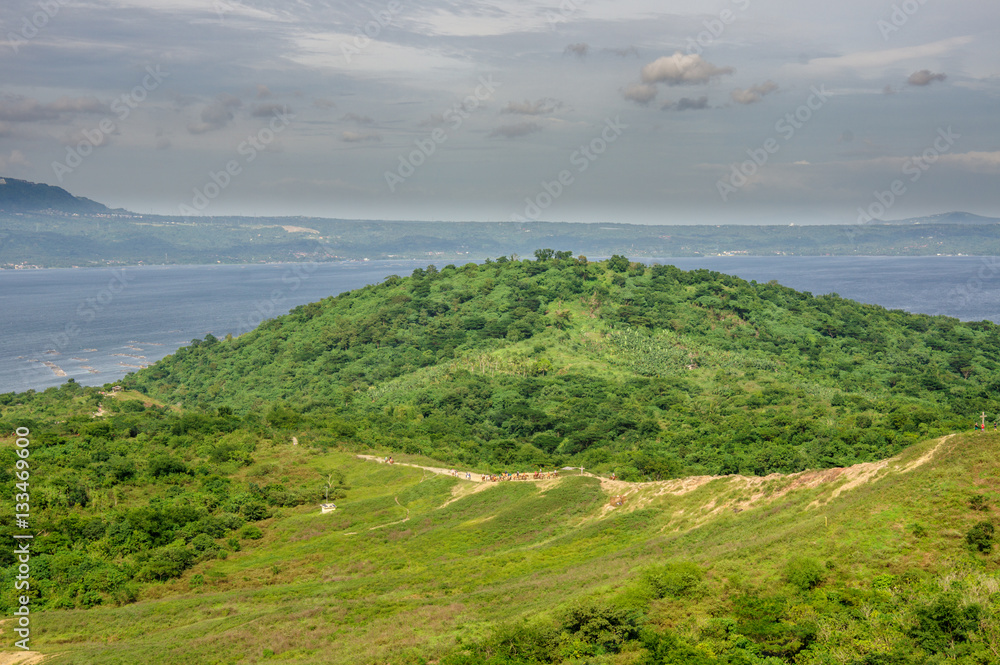 Obraz premium Taal volcano Hill at TagayTay City, Philippines