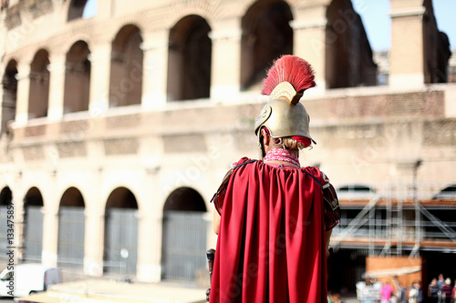 The man in the suit of the ancient Roman