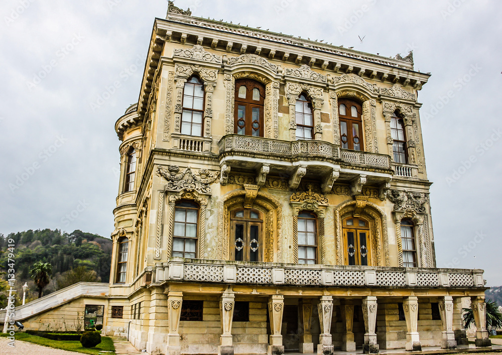 Kucuksu Palace (Kucuksu Kasri), Istanbul, Turkey Kucuksu Palace (Kucuksu Kasri), Istanbul, Turkey