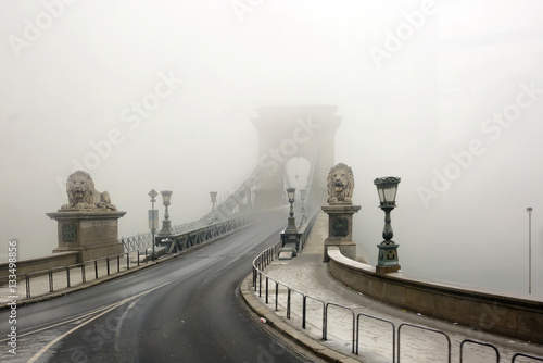 Будапешт. Цепной мост. Туман.