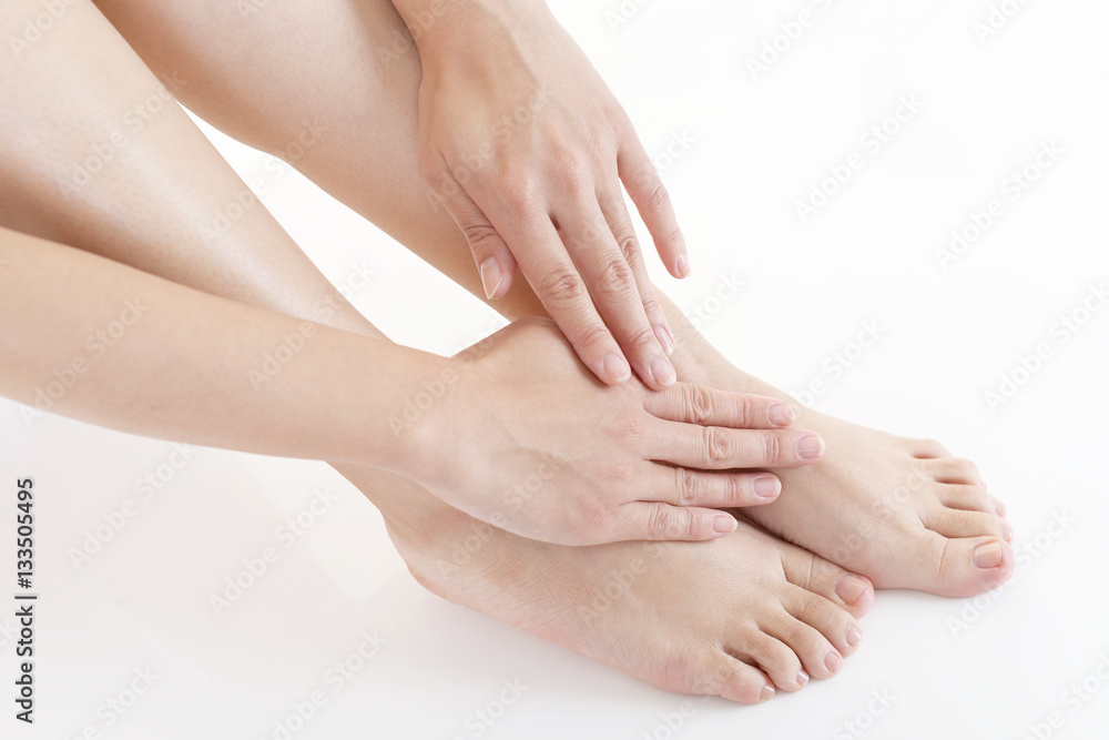 女性の手と足 女性の手と足