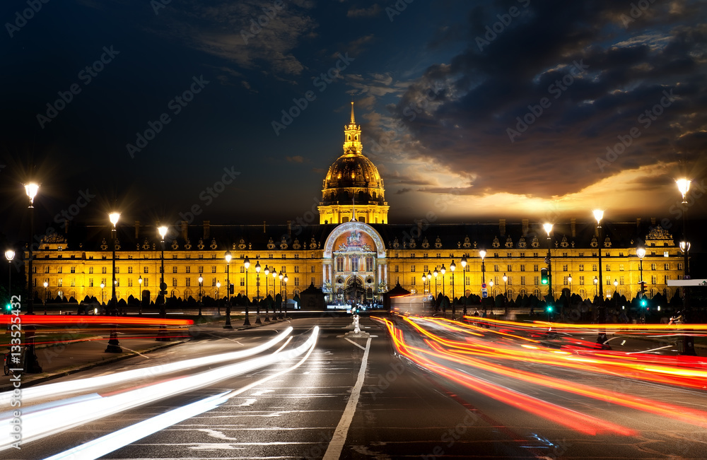 Les Invalides in evening