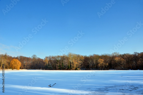 strahlend blauer himmel