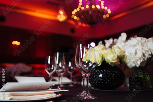beautiful wedding design, chic restaurant, catering at a restaurant