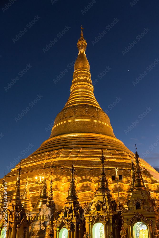 Naklejka premium Shwedagon Pagoda Yangon in Myanmar