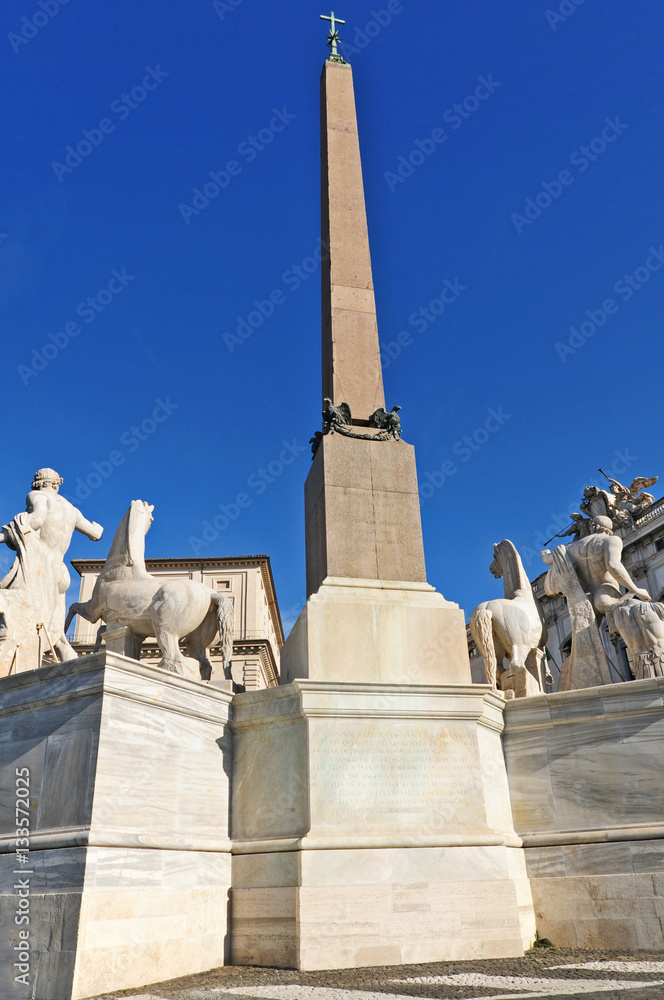 Roma, il monumento di piazza del Quirinale