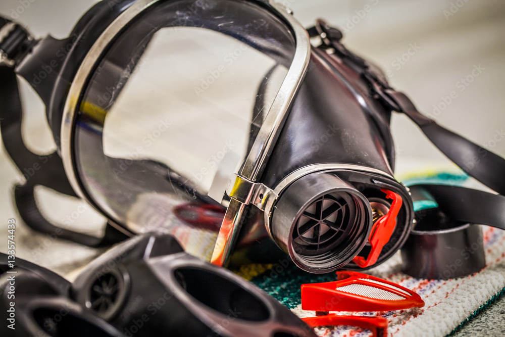 Fototapeta premium HDR - Feuerwehr Ausrüstung Atemschutzmaske