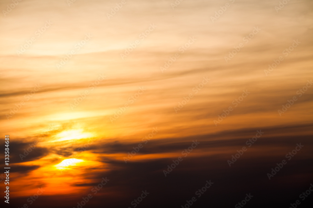 Obraz premium colorful dramatic sky with cloud at sunset